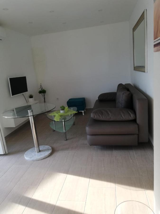 Apartment Deluxe *