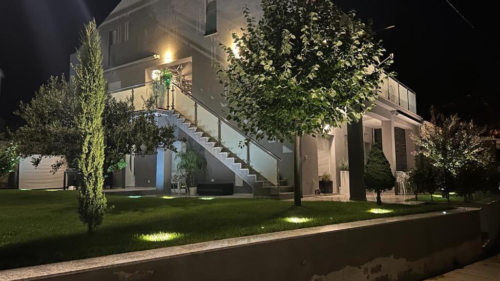 Deluxe Apartment *